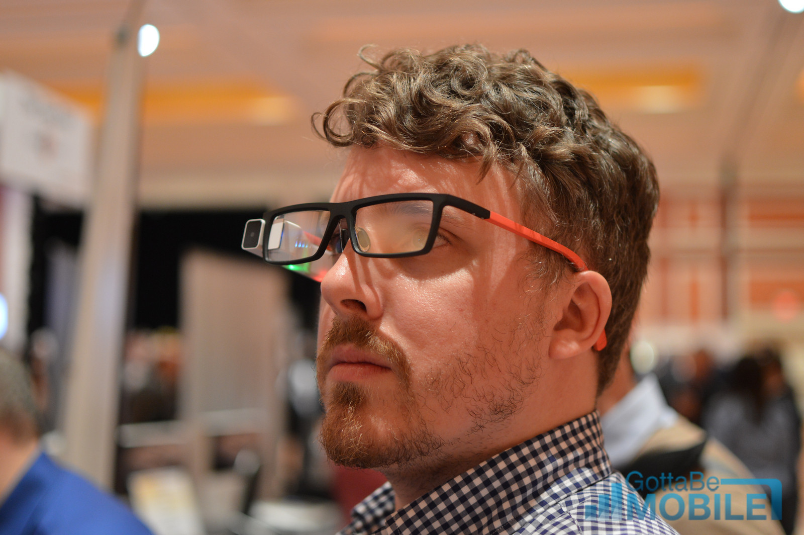 A man with Lumus DK-40