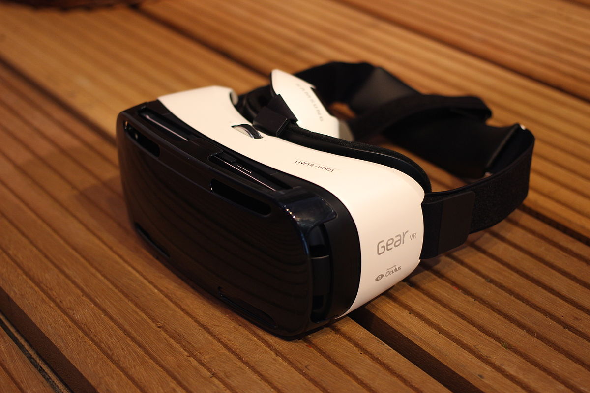 File:Samsunggearvr 1.jpg